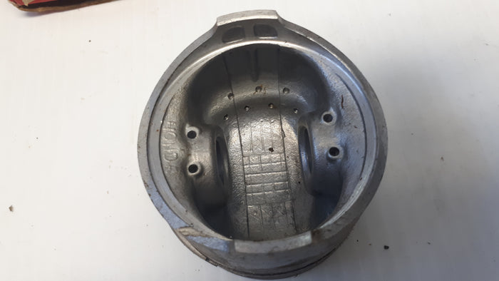 ATC185S Piston
