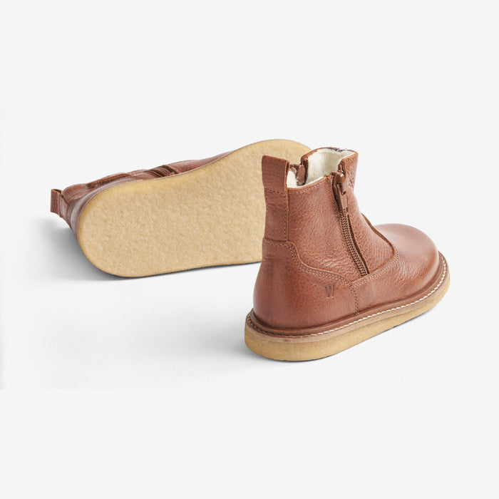Wheat Footwear Gisa Zip Tex Crepe 9002 cognac