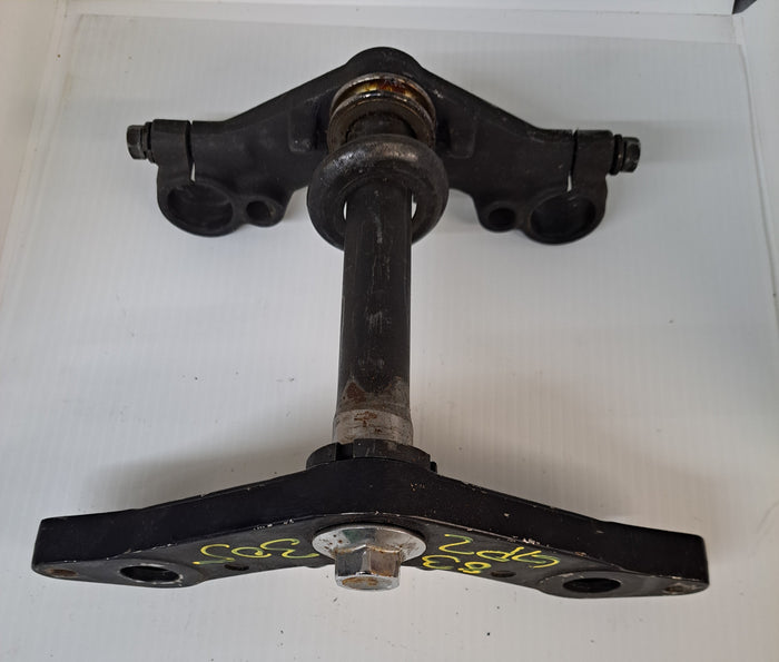 GPZ305 Fork Holders, Triple Tree