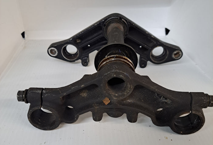 GPZ305 Fork Holders, Triple Tree