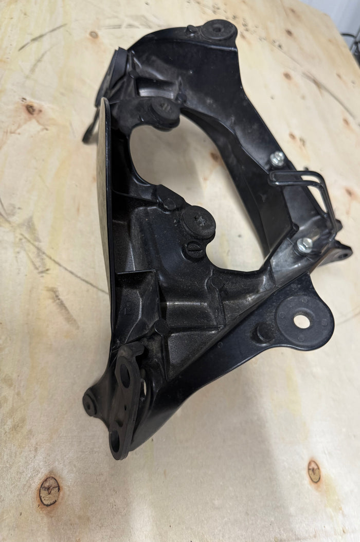 GSX-R Upper Fairing Bracket