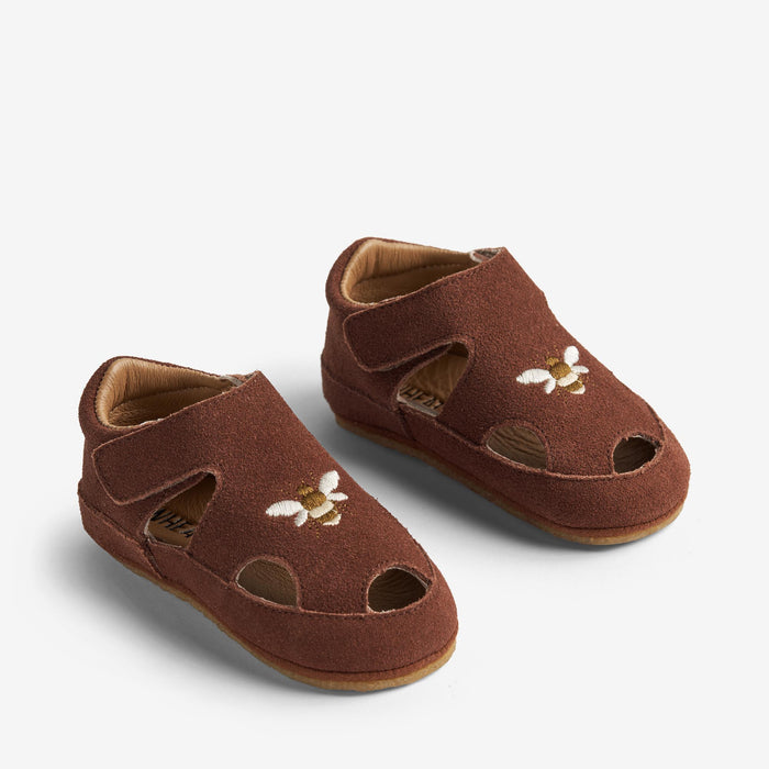 Wheat Footwear Indoor Sandal Pax Indoor Shoes 9002 cognac