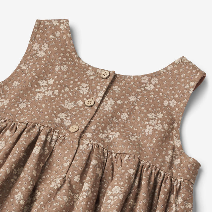 Wheat Main Pinafore Wrinkles | Baby Dress 9502 cocoa brown flowers