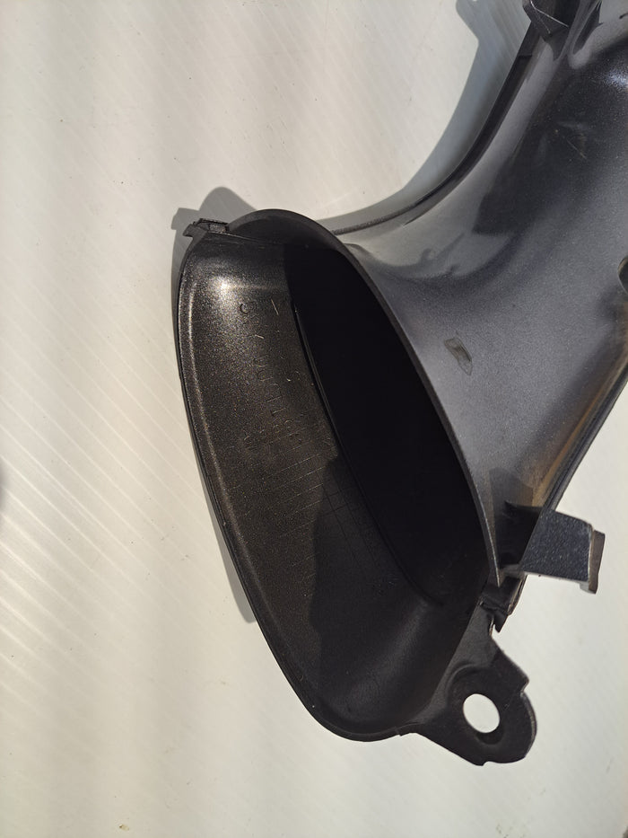 R1 Left Air Duct 1