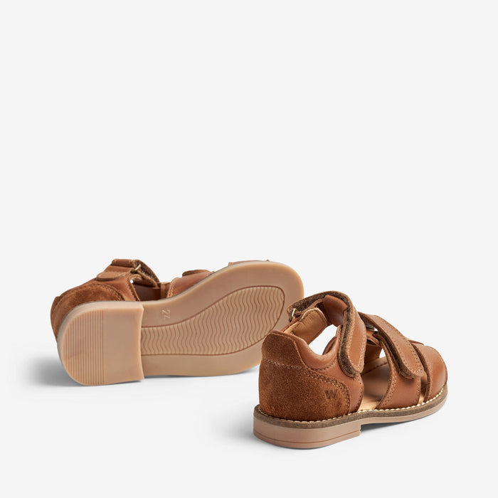 Wheat Footwear Sandal Closed Toe Bassi Sandal 9002 cognac
