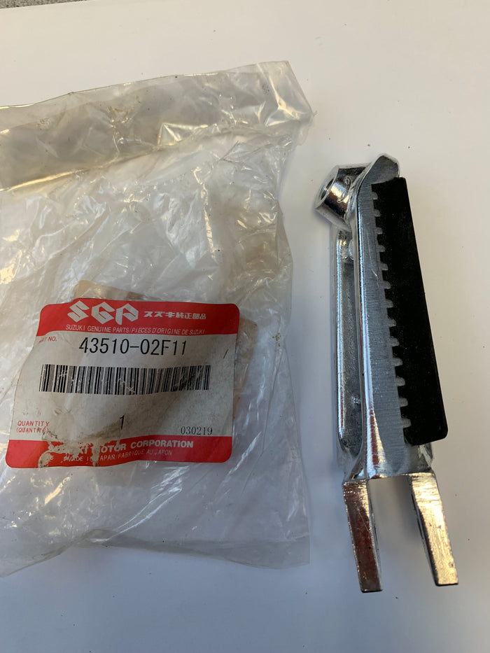 Suzuki Front Right Footpeg