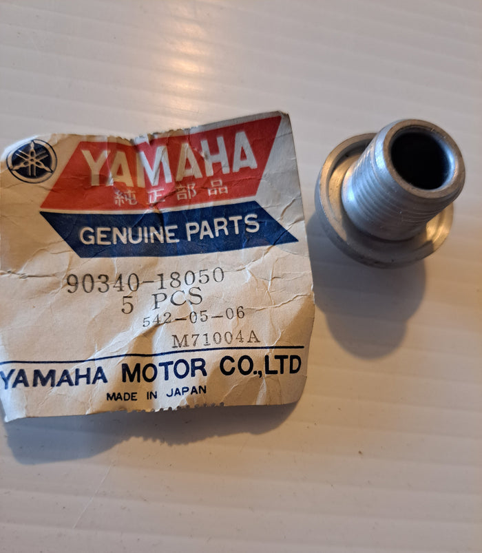 XS1100 Engine Plug Straight screw